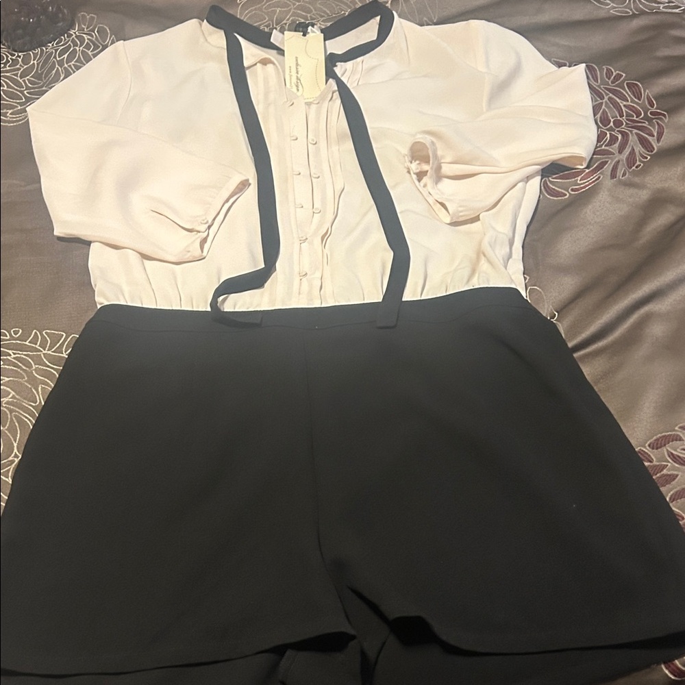 Forever 21  Black and Cream Blouse with Tie Detail